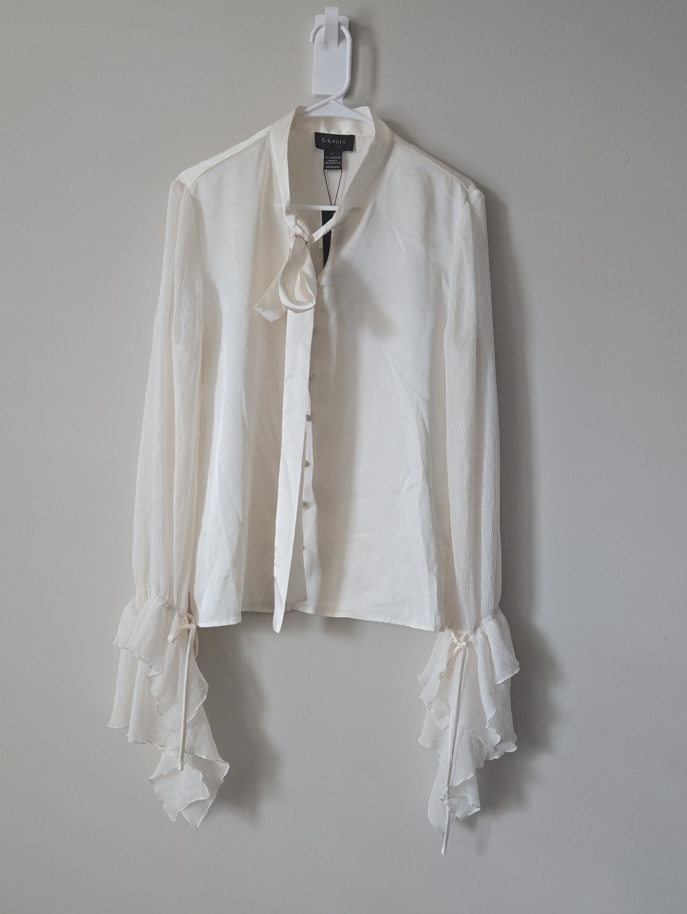 Chiffon Ruffle Tie-Neck Blouse in Cream